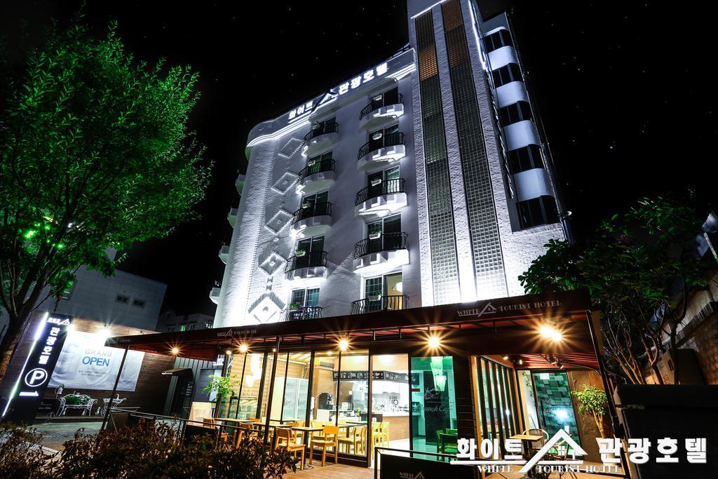 White Tourist Hotel Jeonju Exterior photo